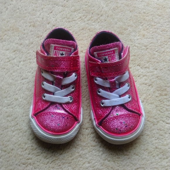converse sparkle shoes